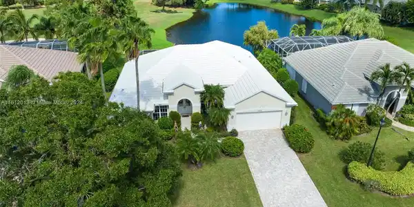 1903 SW Whitemarsh Way