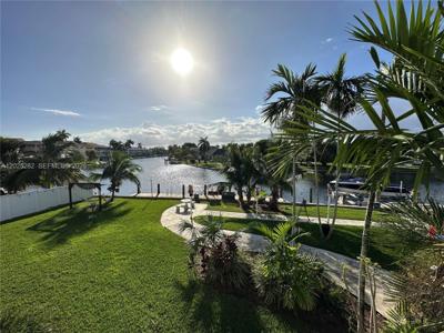 455 Golden Isles Dr
