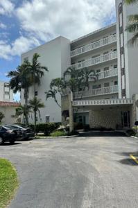 3181 S Ocean Dr