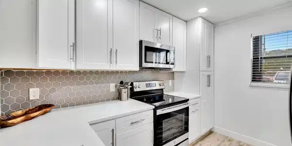 701 N Indian River