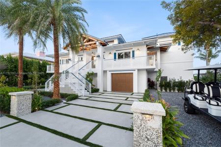 400 Palm Dr
