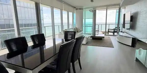 17121 Collins Ave