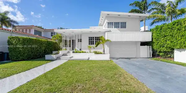 5940 La Gorce Dr