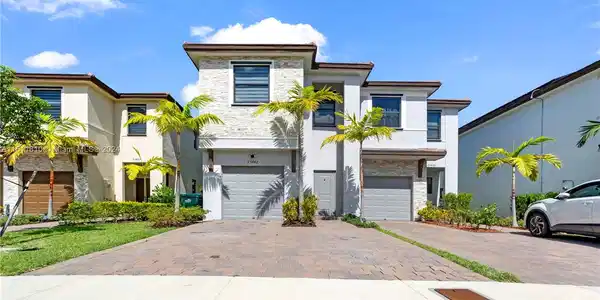 25442 SW 108th  CT