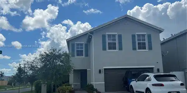 597 NE 6th Pl