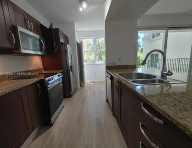 20000 E Country Club Dr