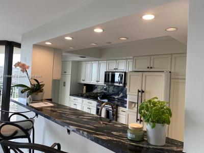 4000 Towerside Ter