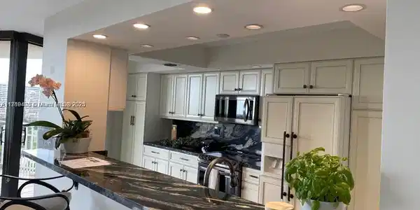 4000 Towerside Ter