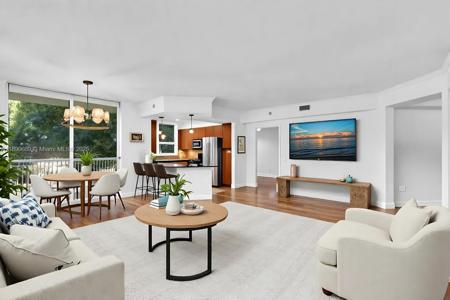 2000 N Bayshore Dr