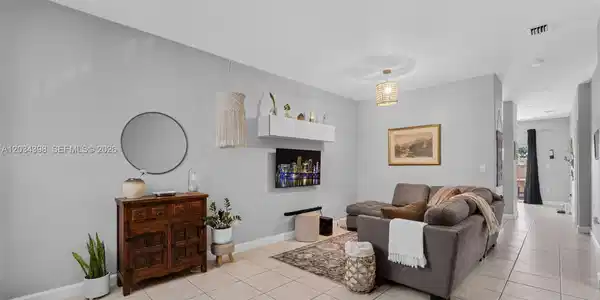 2551 SE 16th Ter