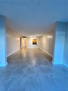 800 Parkview Dr