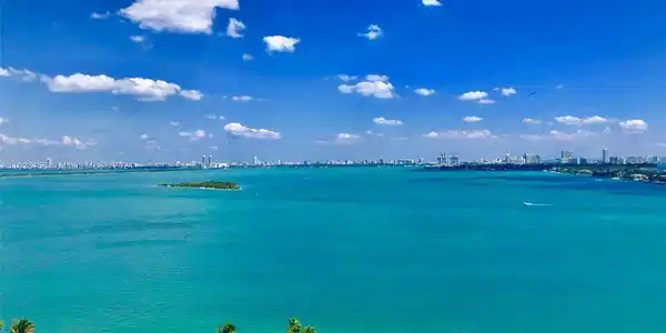 1800 N BAYSHORE DR