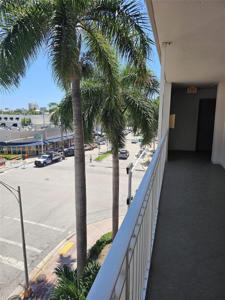 1300 Lincoln Rd