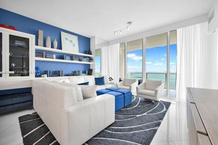 2020 N Bayshore Dr