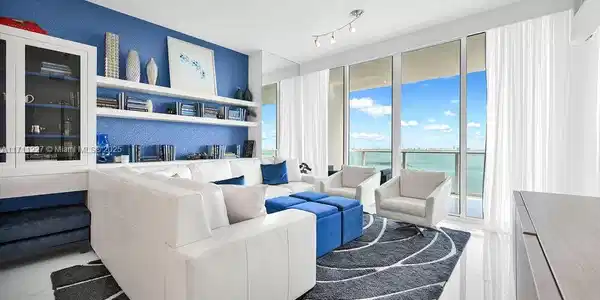 2020 N Bayshore Dr