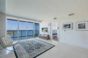 601 NE 36 st Unit 2509