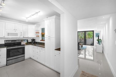 100 Ocean Lane Dr