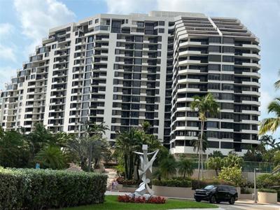 520 Brickell Key Dr