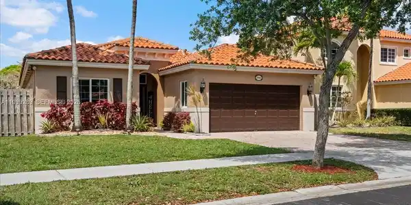 1740 NE 36th Ave