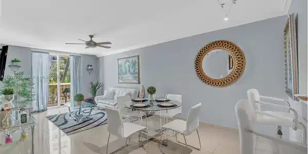8888 Collins Ave