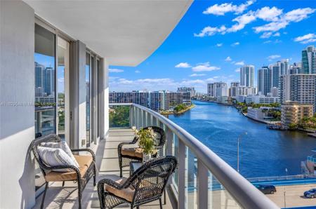 2600 E Hallandale Beach Blvd
