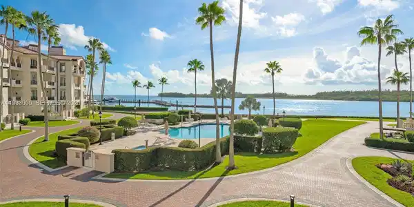 2124 Fisher Island Dr