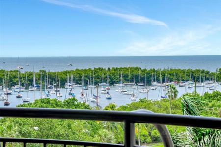 2843 S Bayshore Dr