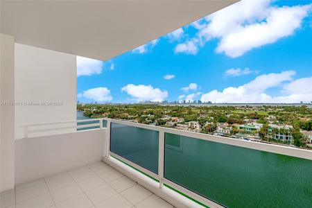 5700 Collins Ave