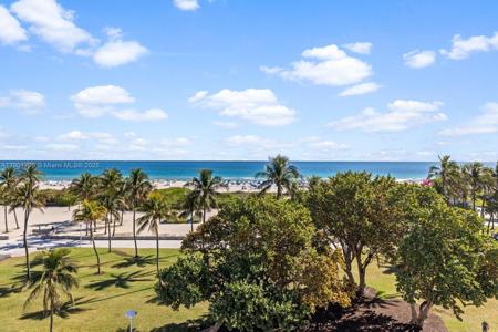 1024 Ocean Dr