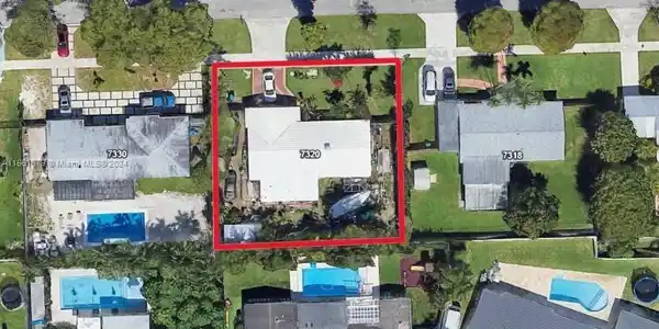 7320 SW 96th St