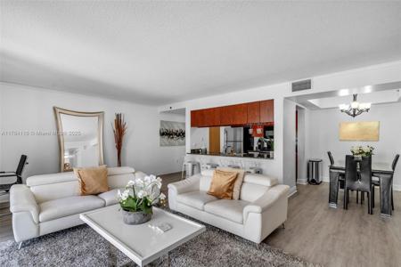 1200 Brickell Bay Dr