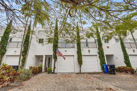 820 NE 19th Ave