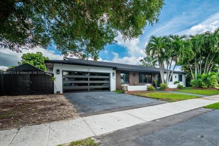 8325 SW 206th Ter