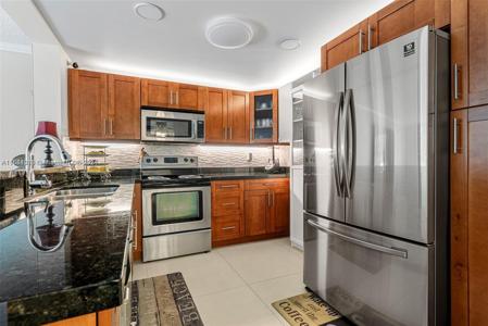 401 NE 14th Ave