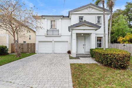 238 NE 31st Ave