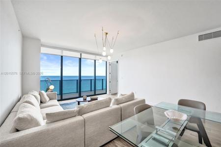 900 N Ocean Blvd
