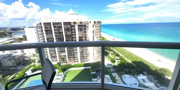 6365 Collins Ave