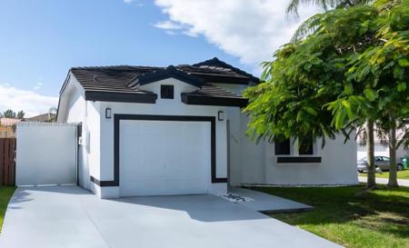 8550 SW 207th Ter