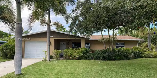 1672 Thumb Point Dr