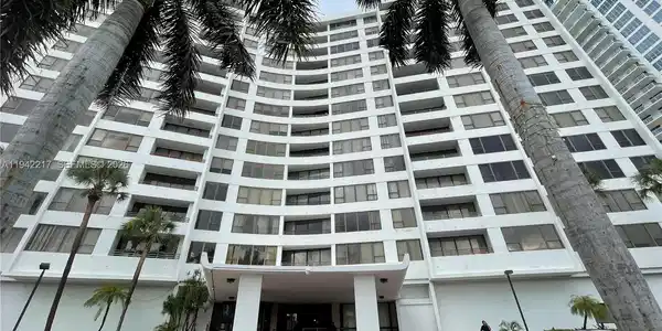 3505 S Ocean Dr