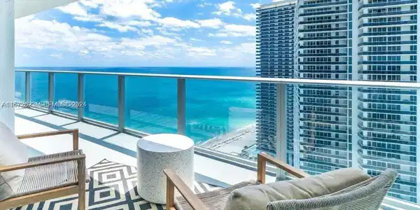 4111 S Ocean Dr