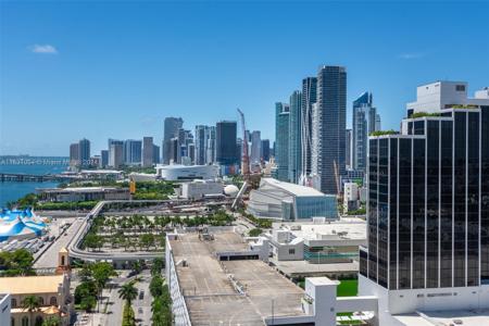 1750 N Bayshore Dr