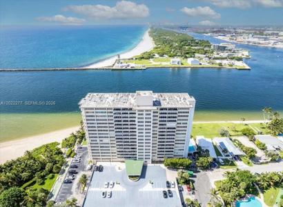 2100 S Ocean Dr
