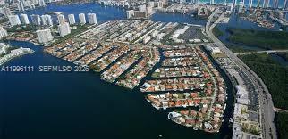 Image 2: LIVE IN BEAUTIFUL EASTERN SHORES
