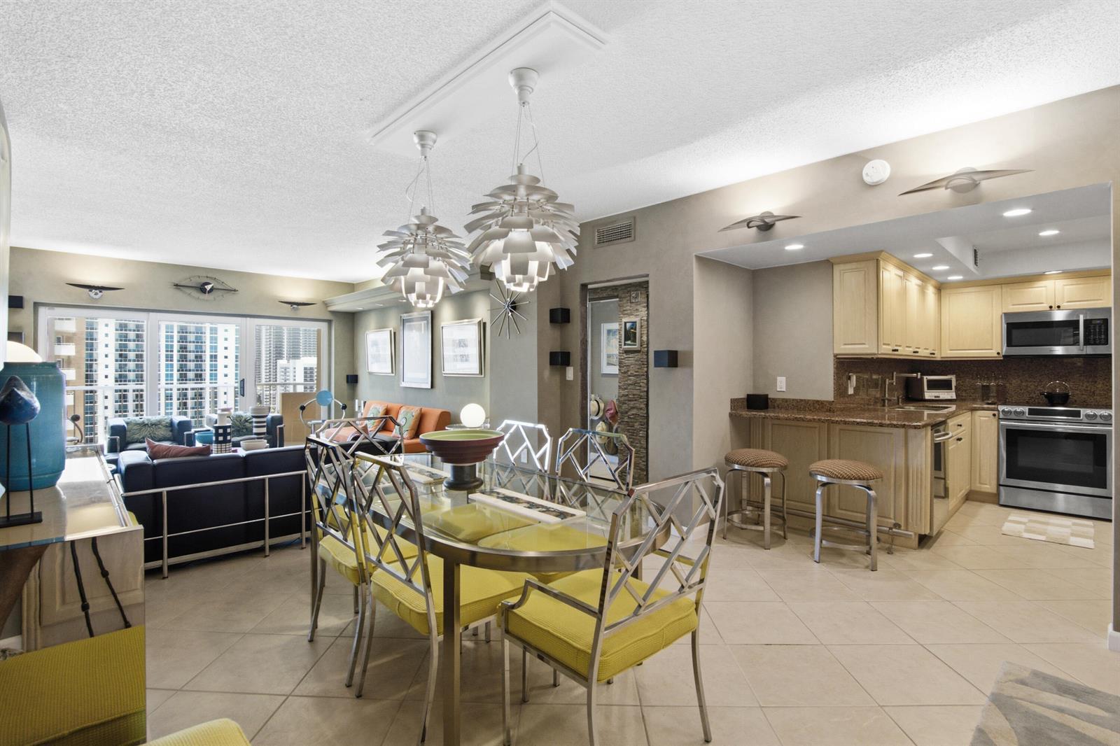 Image 4: 1985 S Ocean Dr apt 17D_004