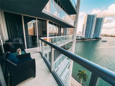 465 Brickell Ave