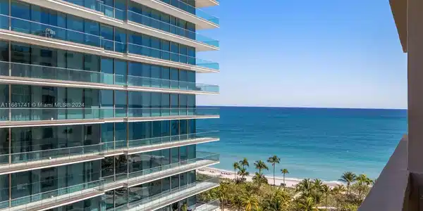 10185 Collins Ave