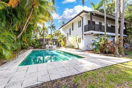 1349 Middle River Dr