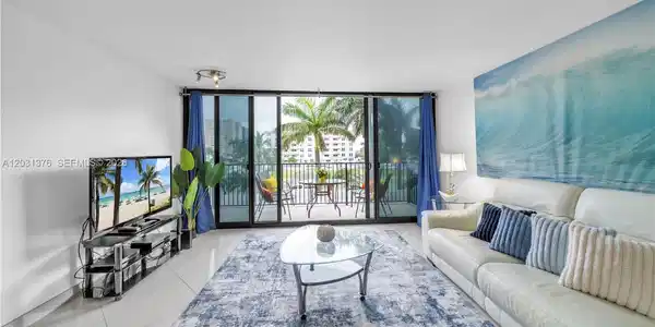 2101 S Ocean Dr