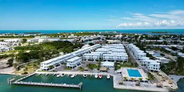 10877 Overseas Hwy